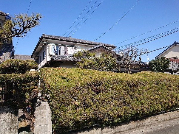 大きな庭のある家